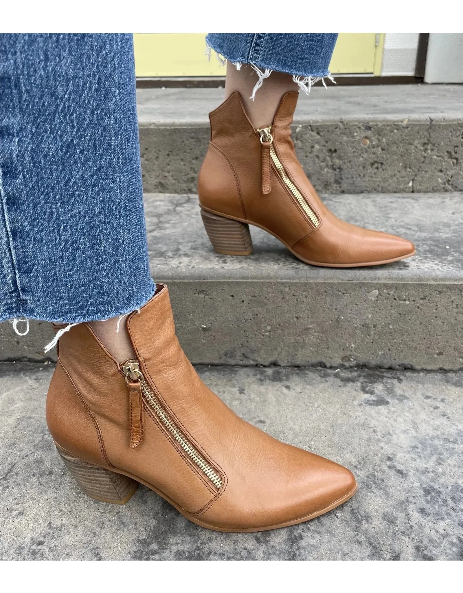 Jazzy Cognac Bootie