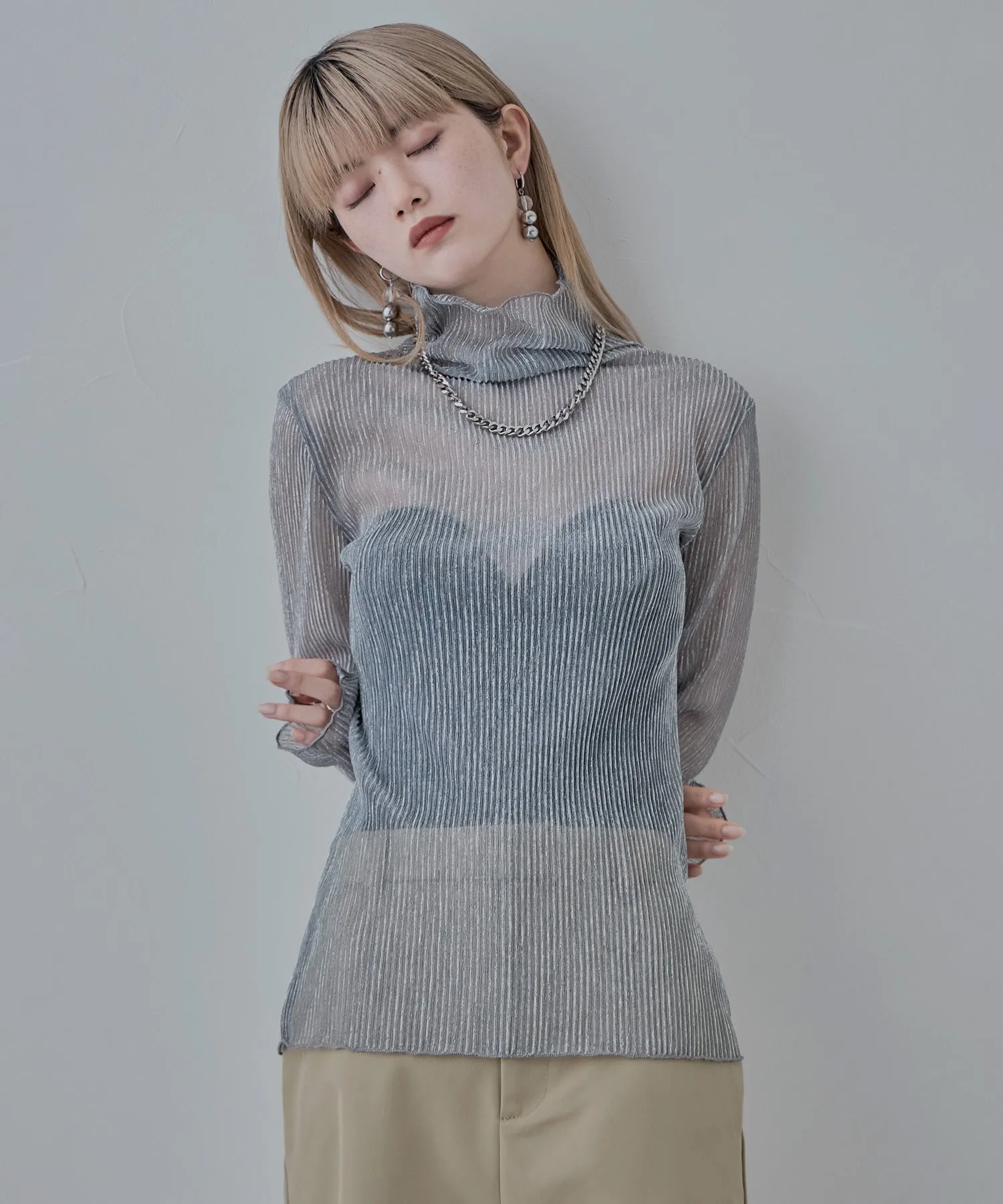 Lame sheer pleats high-neck tops