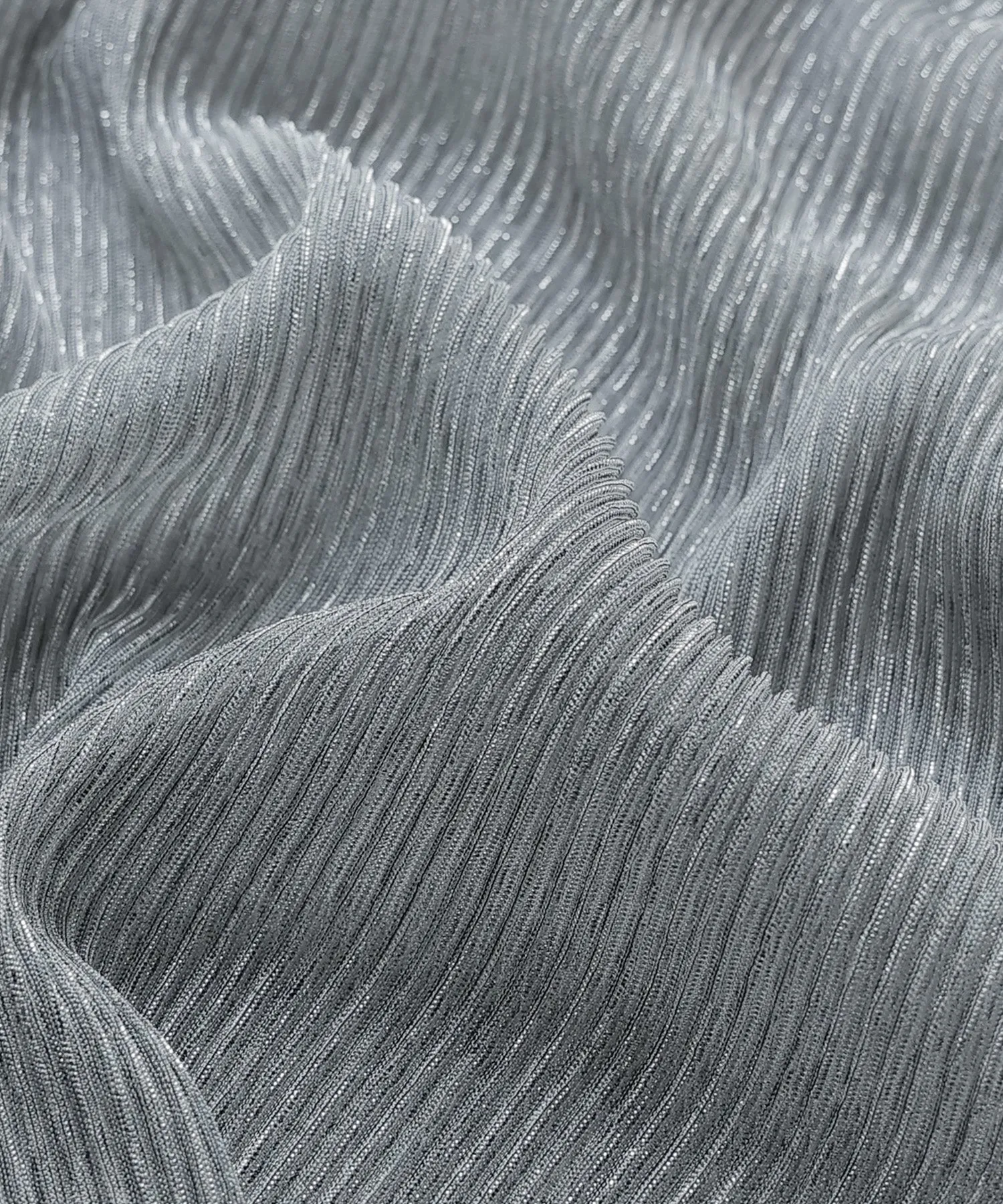 Lame sheer pleats high-neck tops