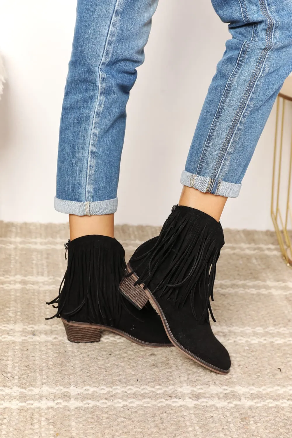 Wild West Chic: Legend Women's Fringe Cowboy Western Ankle Boots