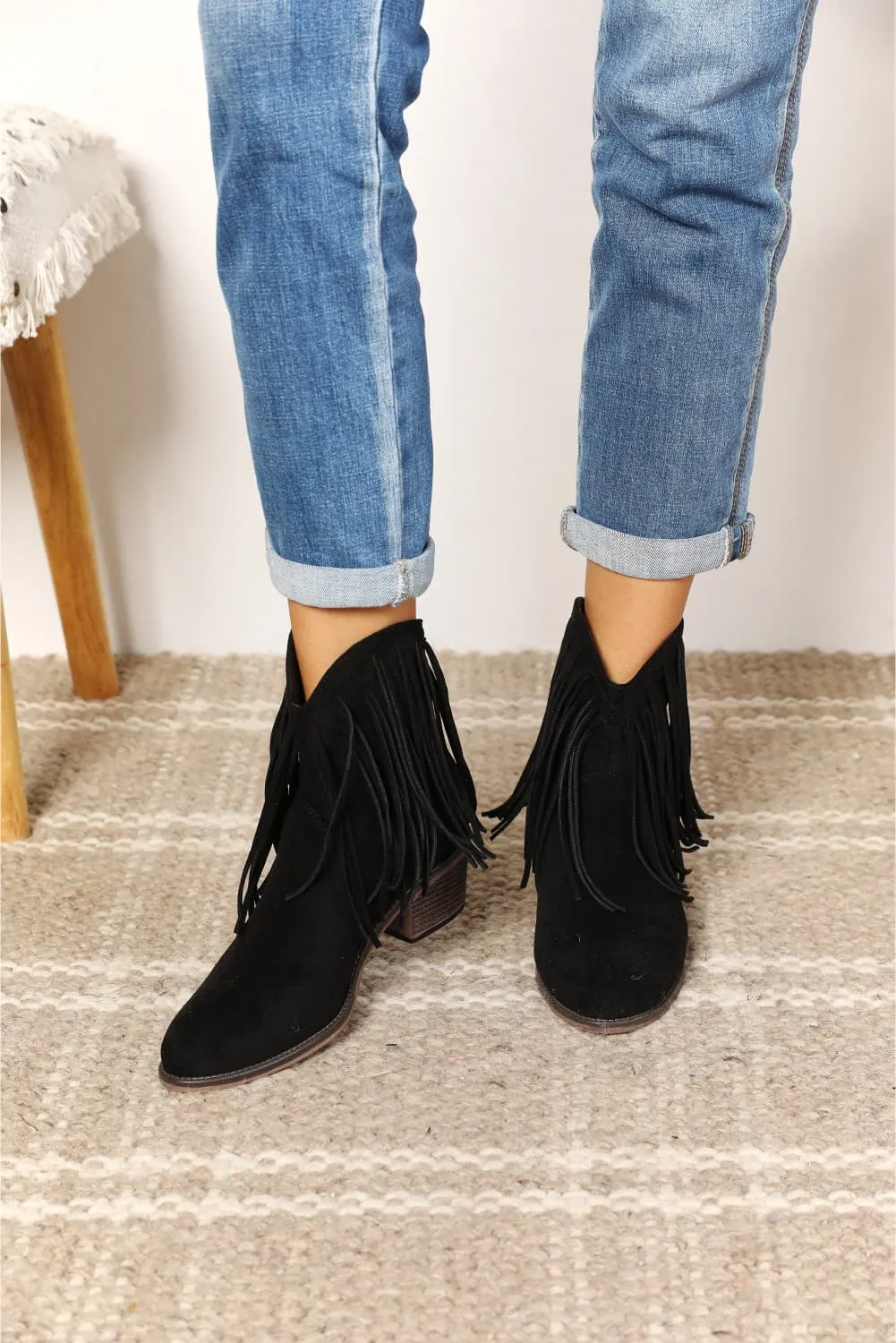 Wild West Chic: Legend Women's Fringe Cowboy Western Ankle Boots
